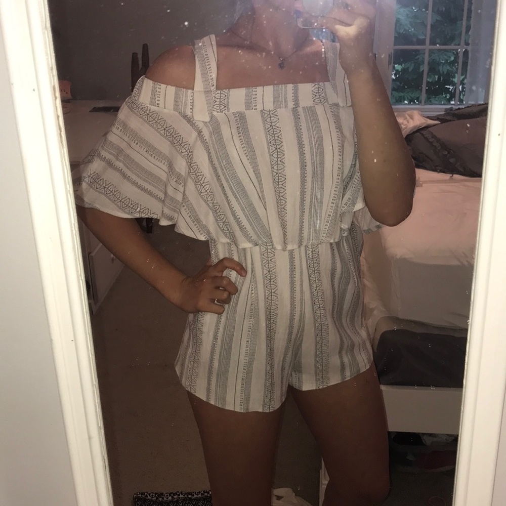 Flowy off the shoulder LUSH romper